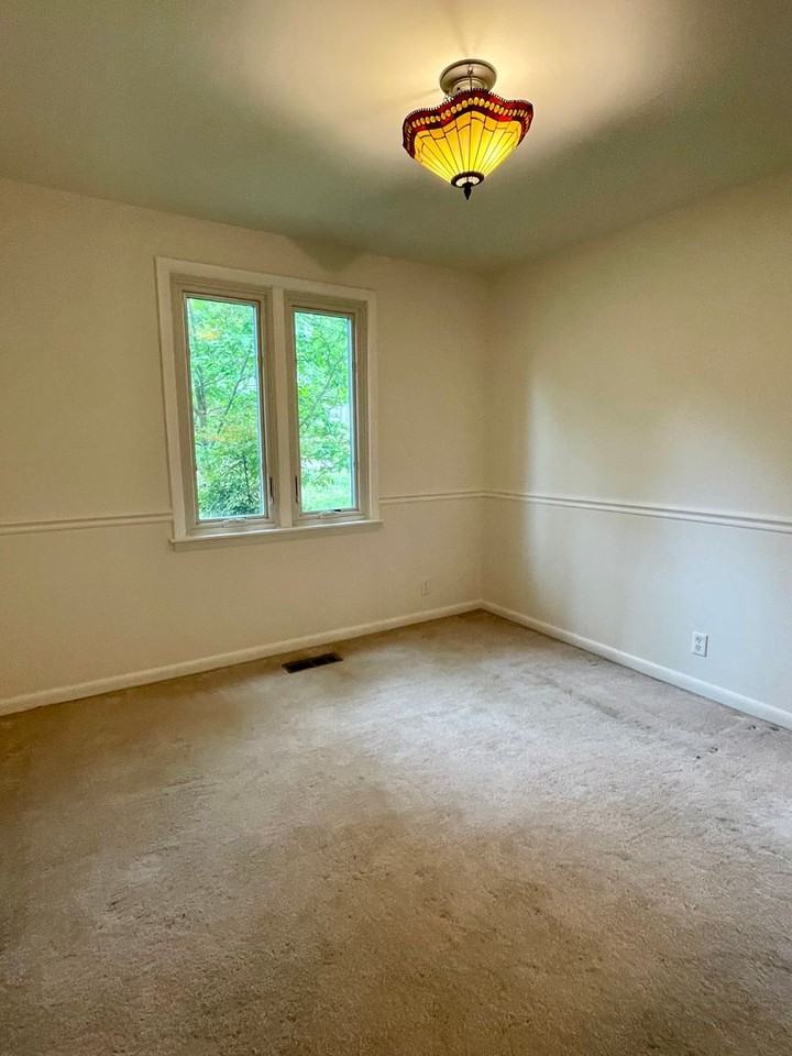 6808 River Ridge Dr - Photo 4 of 31