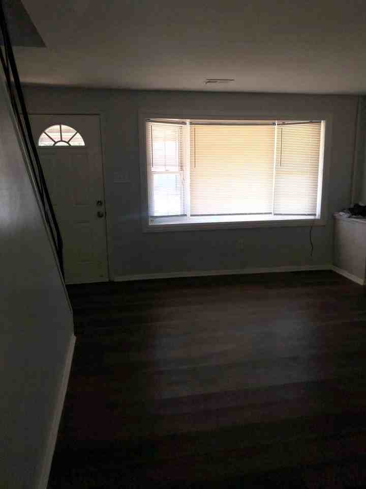 2563 Southdene Ave - Photo 2 of 15