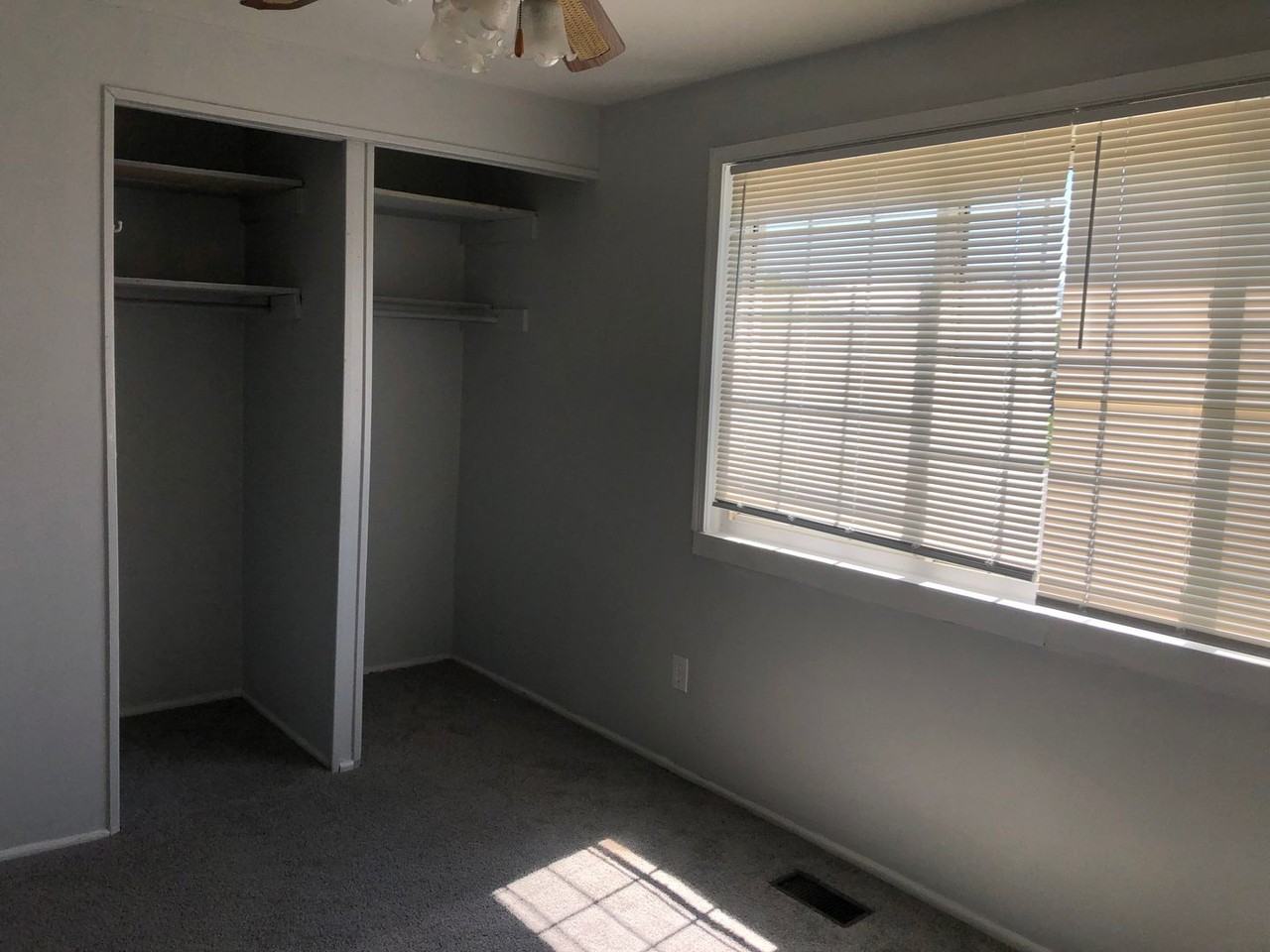 2563 Southdene Ave - Photo 7 of 15