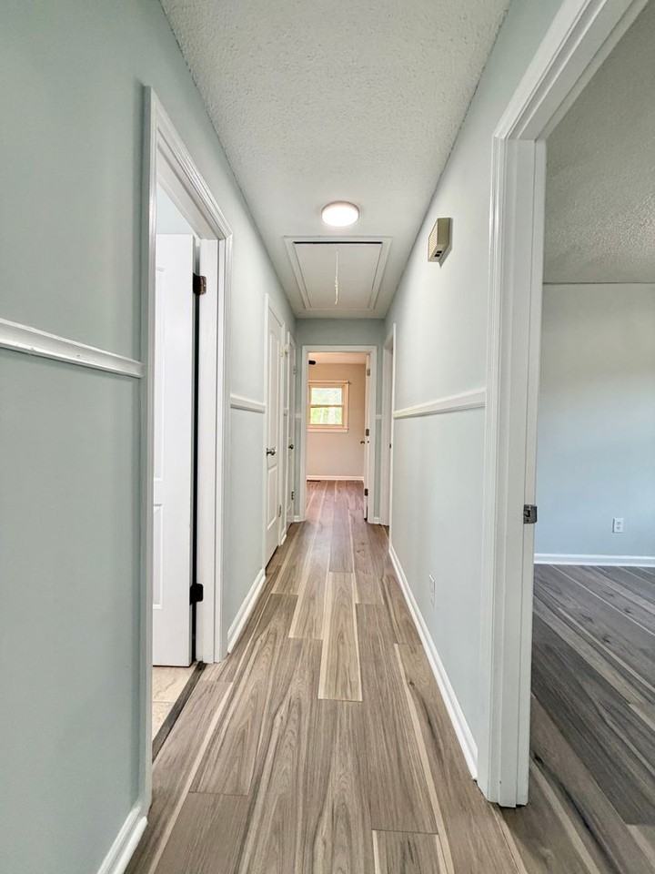 100 Brown Ln - Photo 5 of 10