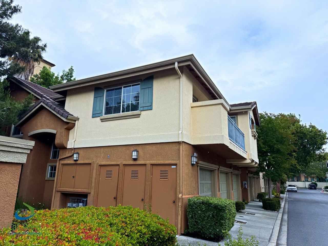 371 Oleander Dr - Photo 2 of 32