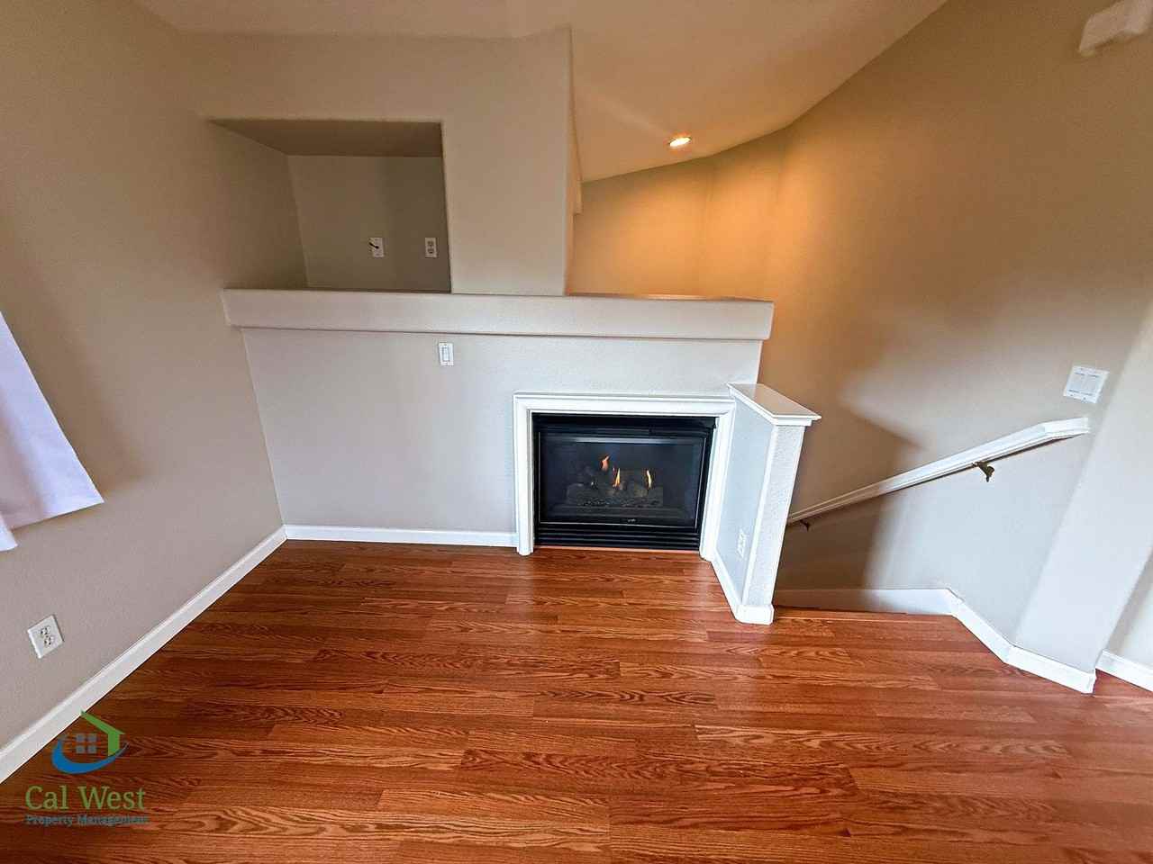 371 Oleander Dr - Photo 3 of 32