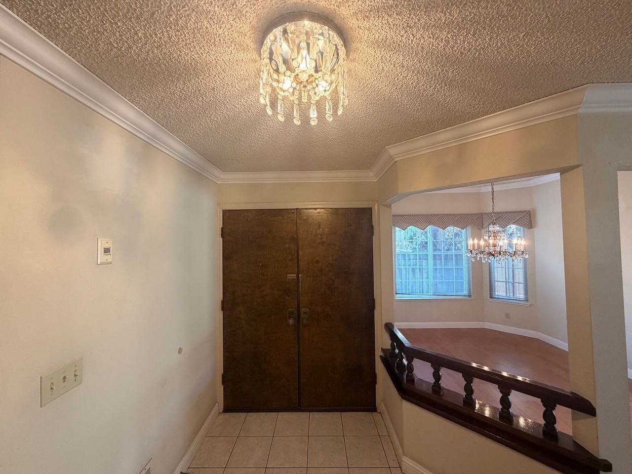 528 Folsom Cir - Photo 5 of 29