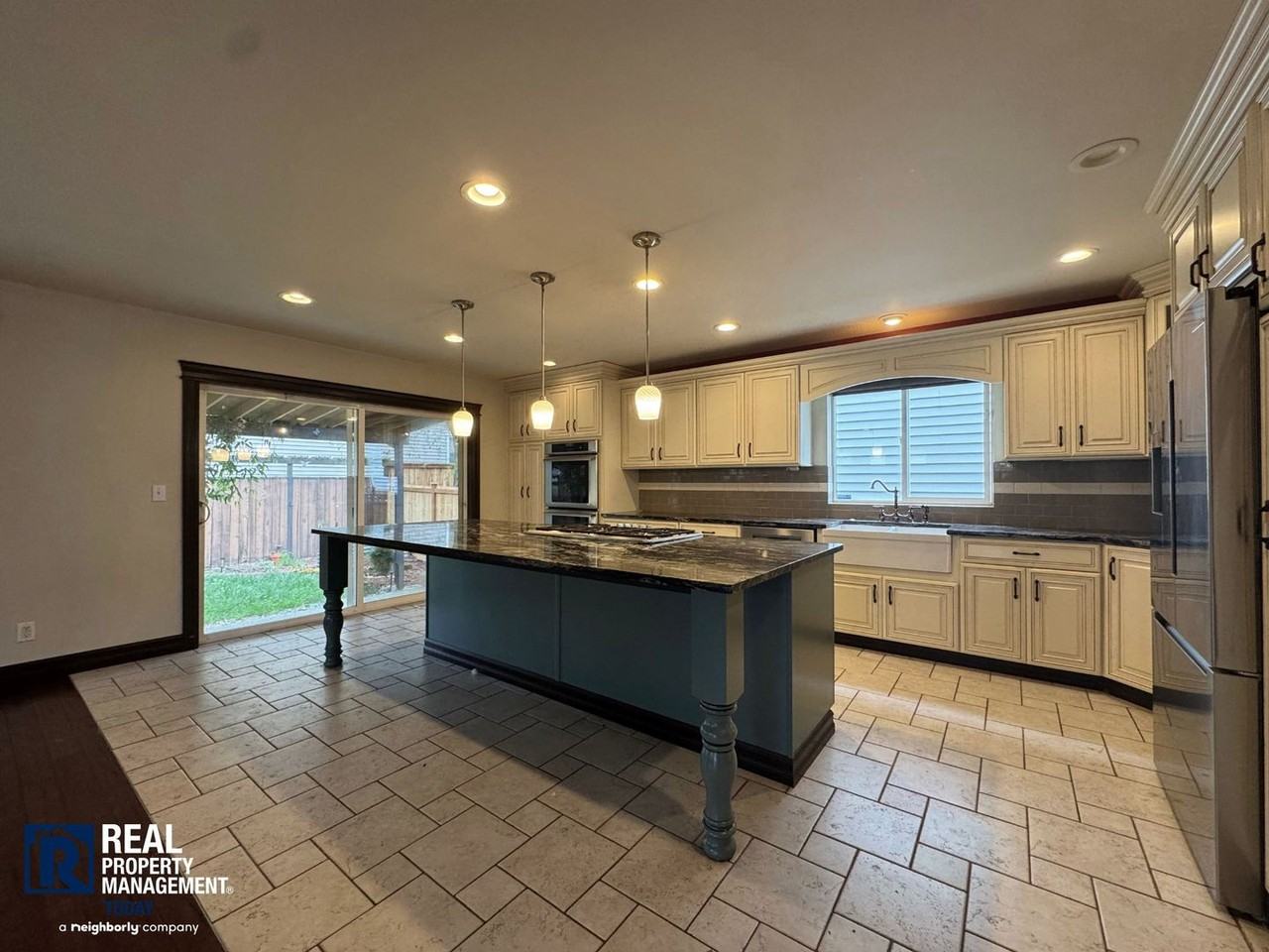 14424 Sandy Glen Ln E - Photo 5 of 24