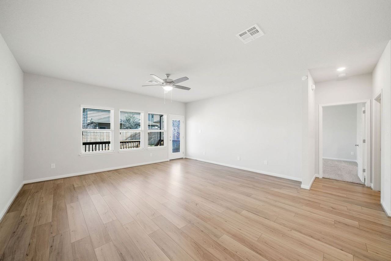 13131 Braxon Pass - Photo 6 of 9