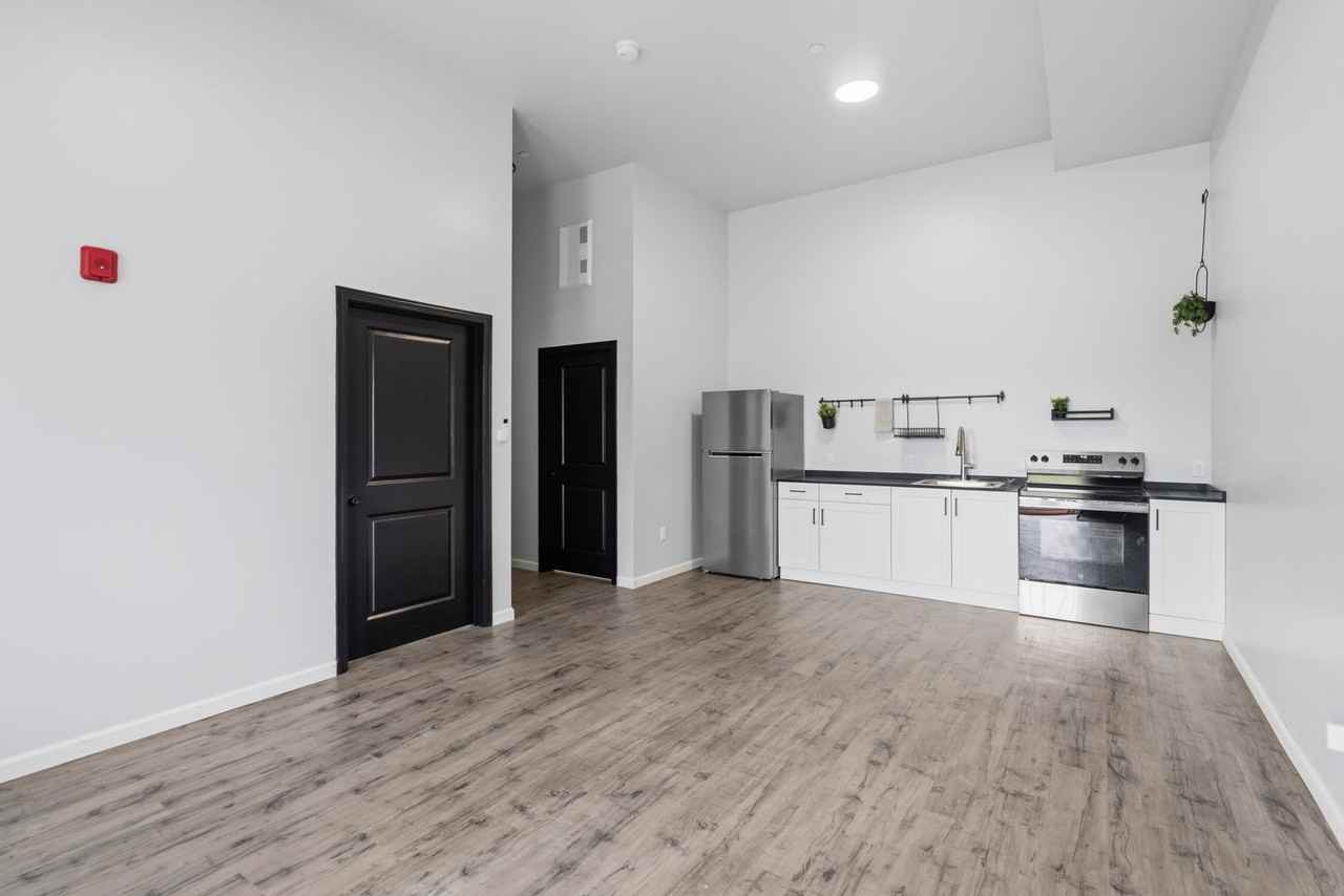 97 Maple street /174 - Photo 3 of 21