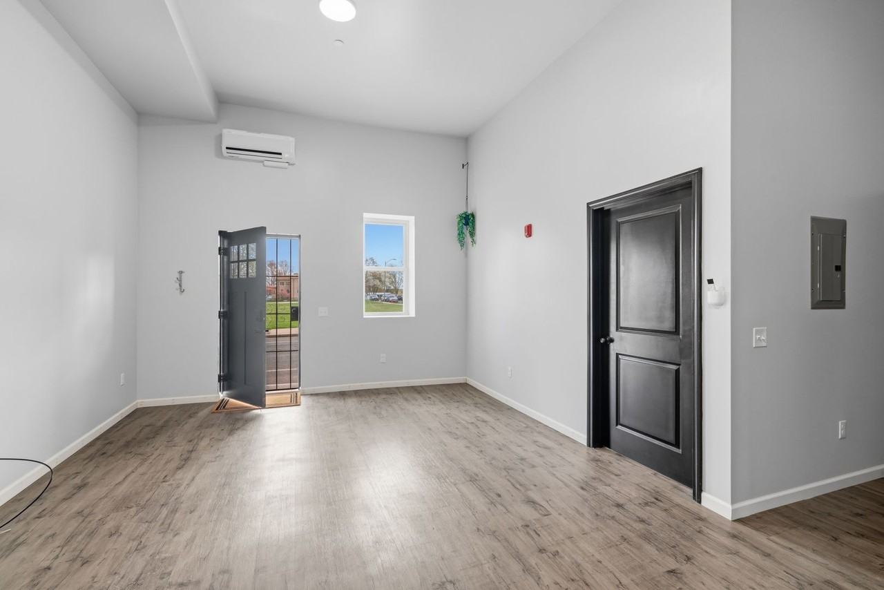 97 Maple street /174 - Photo 4 of 21