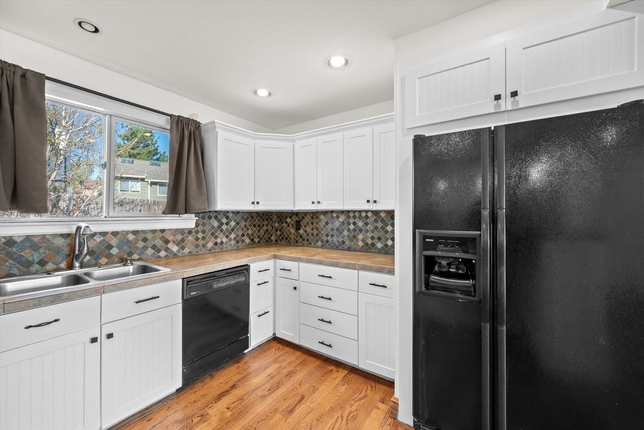 5401 Wagonwheel Trl - Photo 6 of 20