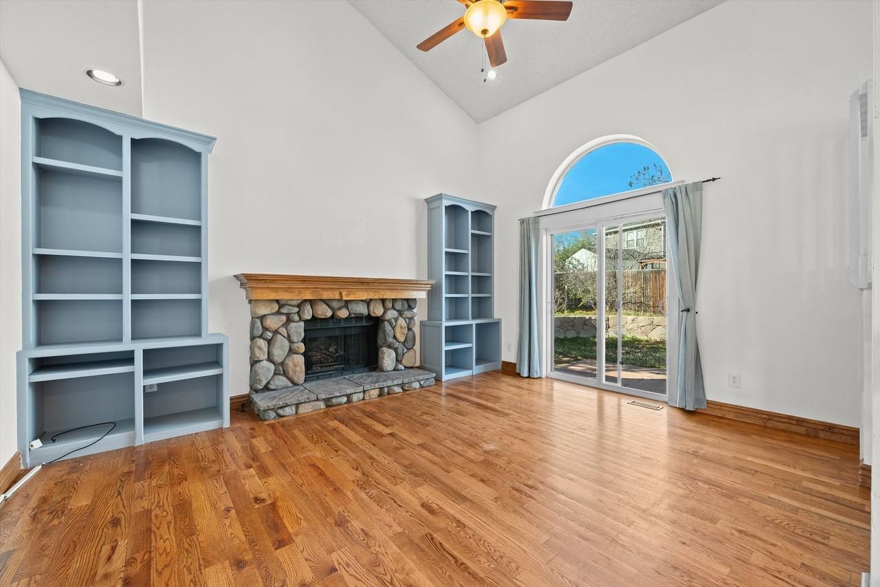 5401 Wagonwheel Trl - Photo 7 of 20