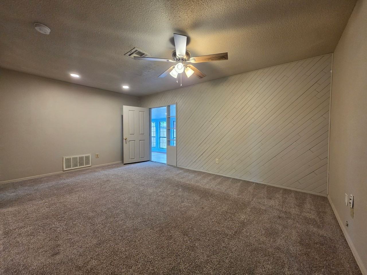 1 Red Oak Rd - Photo 4 of 42