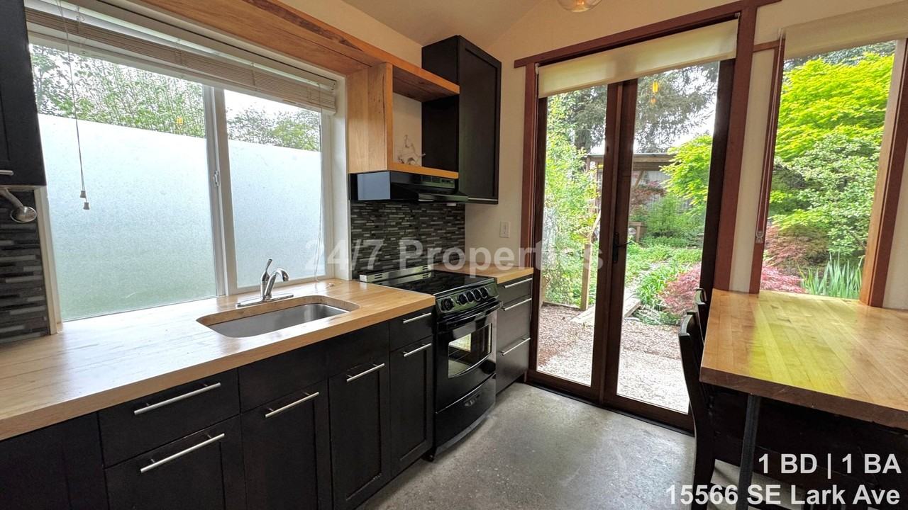 15566 Se Lark Ave - Photo 6 of 14