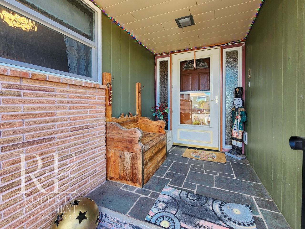 2113 Brashem Ave - Photo 3 of 40