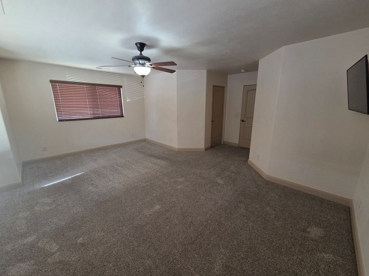 58 S 6175 W - Photo 6 of 33