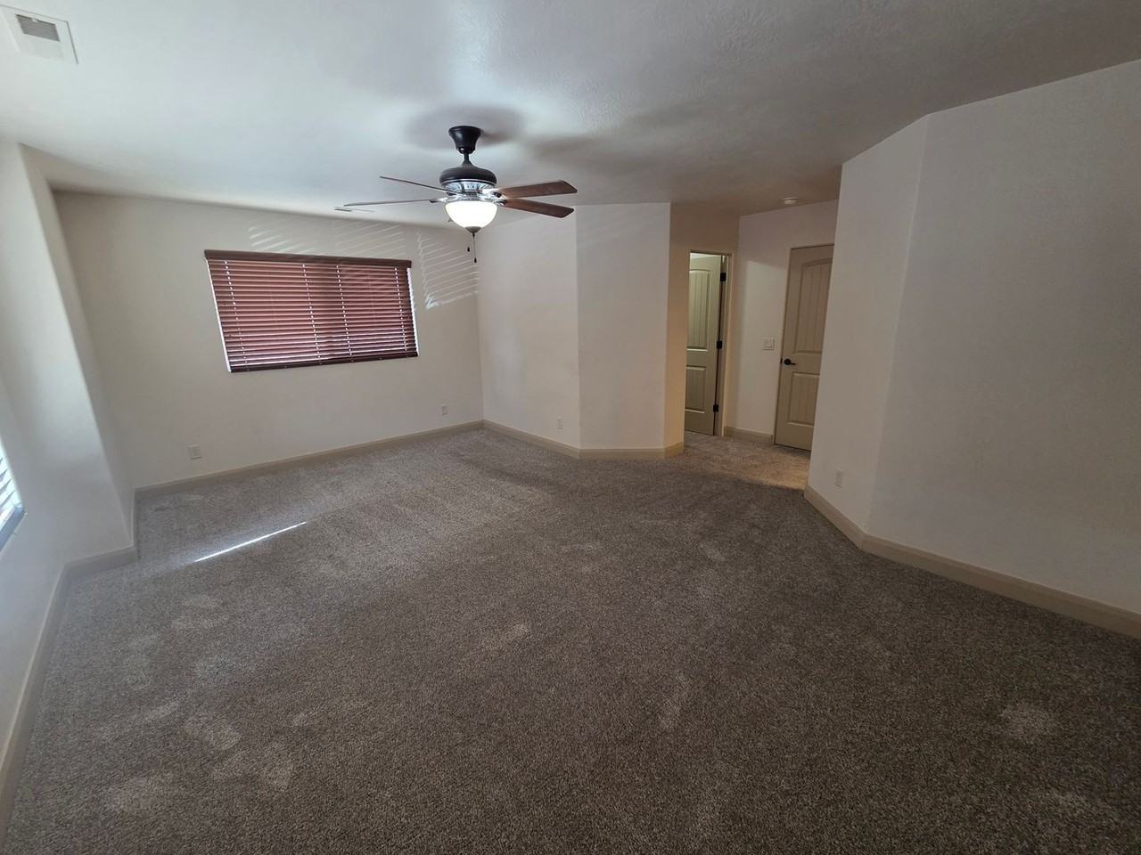 58 S 6175 W - Photo 7 of 33