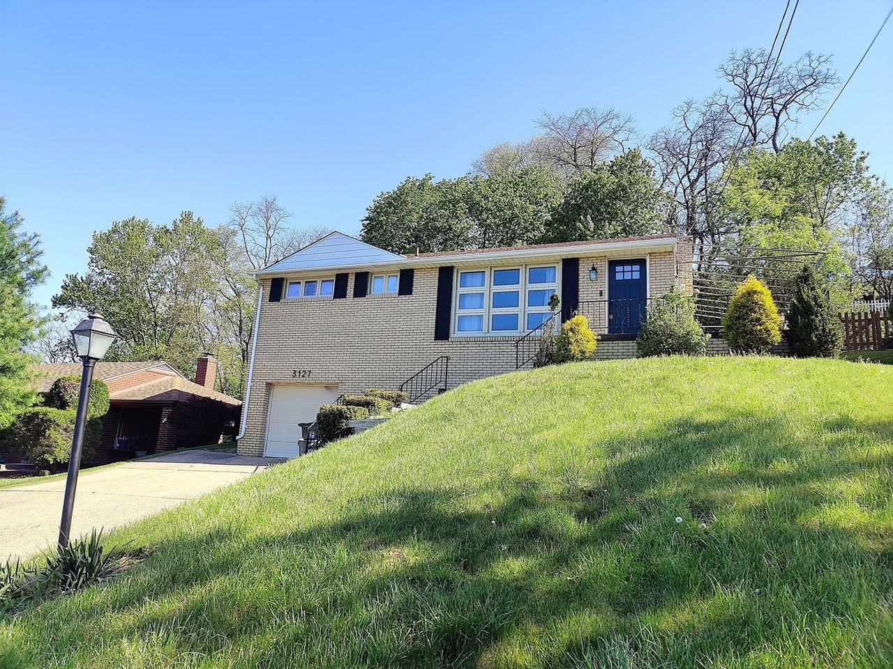 3127 Bel Air Dr - Photo 2 of 27