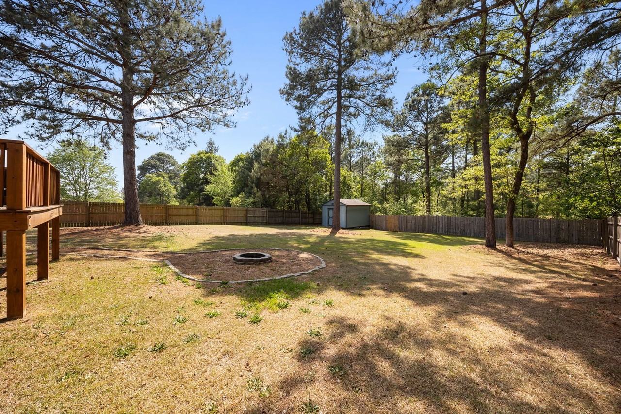 686 Colonial Hills Dr - Photo 2 of 50