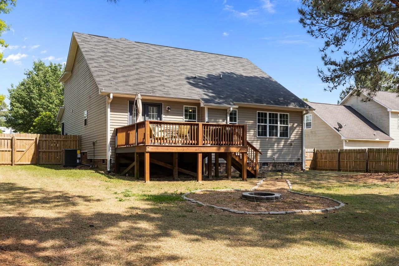 686 Colonial Hills Dr - Photo 3 of 50