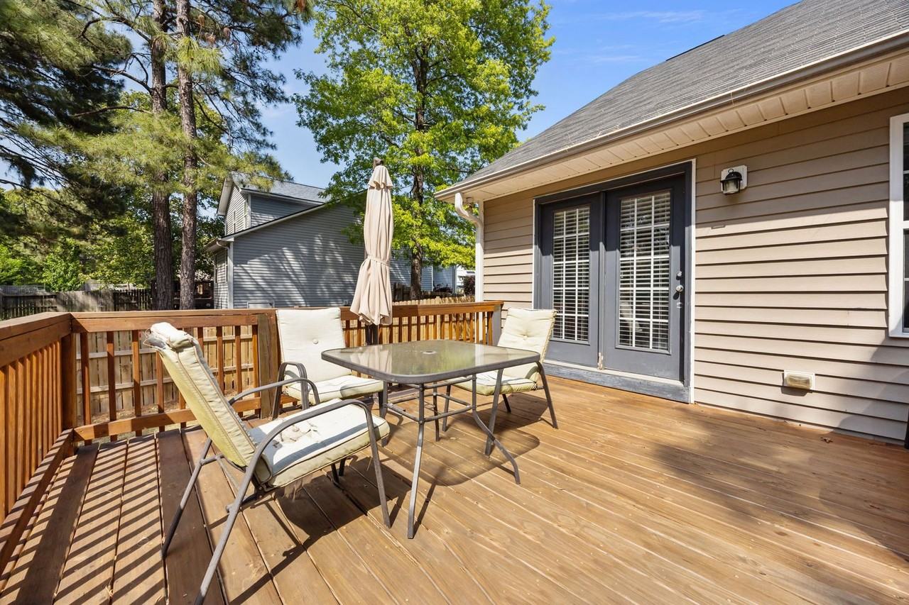 686 Colonial Hills Dr - Photo 6 of 50