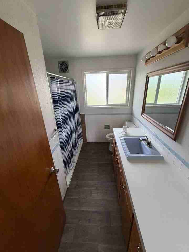 1135 Laurel Ave - Photo 4 of 9