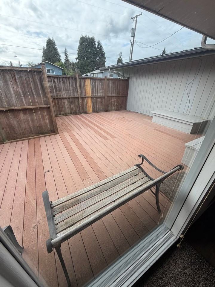 1135 Laurel Ave - Photo 7 of 9