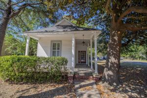 featured image of 1326 Dover St