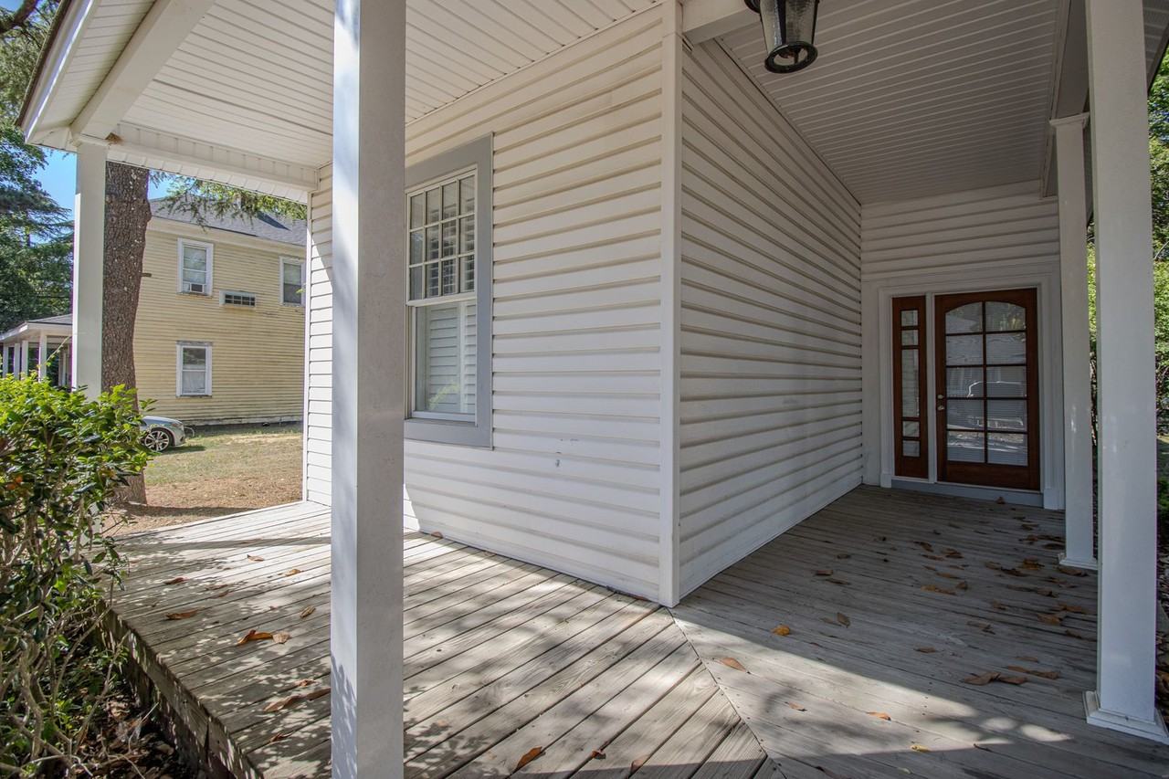 1326 Dover St - Photo 3 of 29