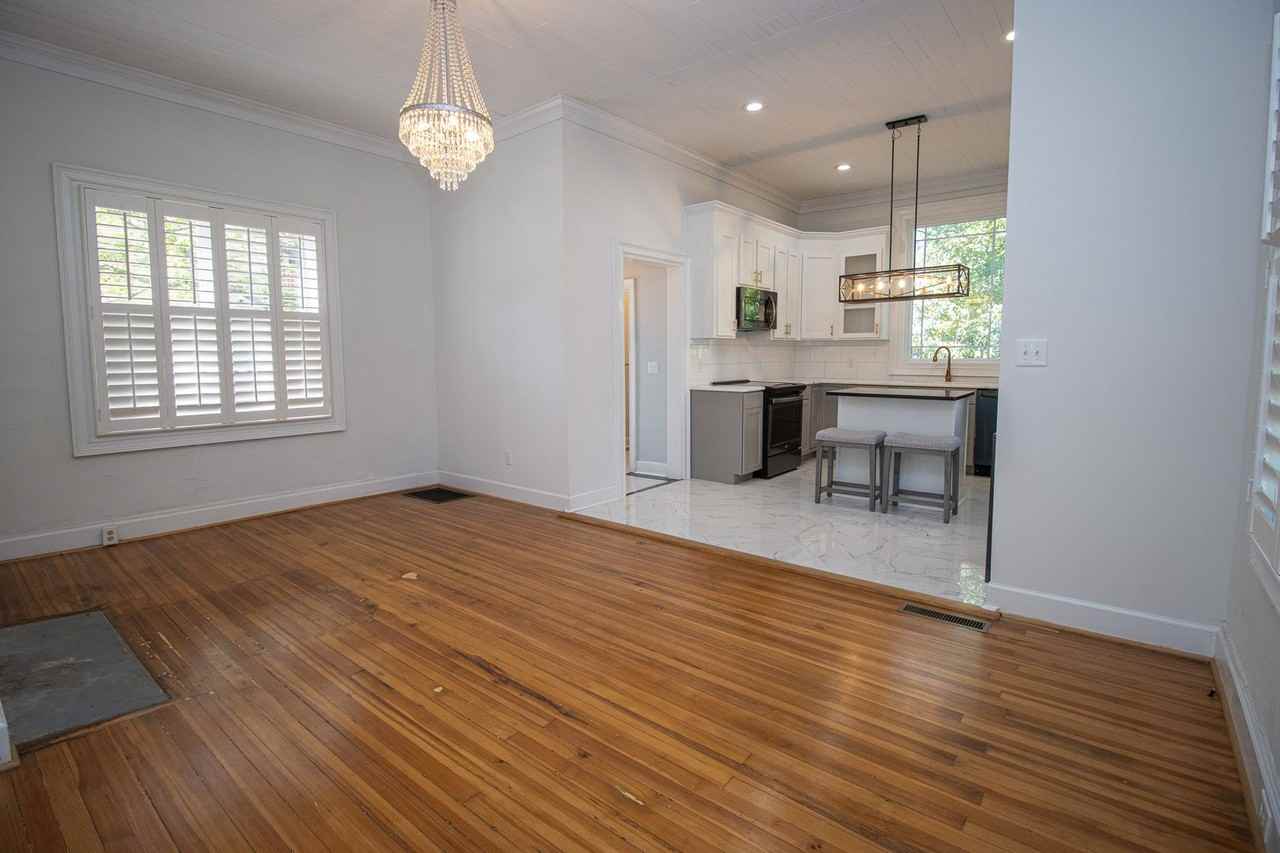 1326 Dover St - Photo 4 of 29