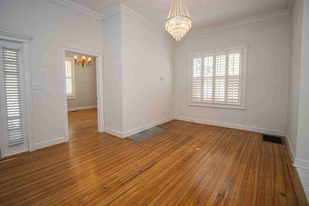 1326 Dover St - Photo 6 of 29