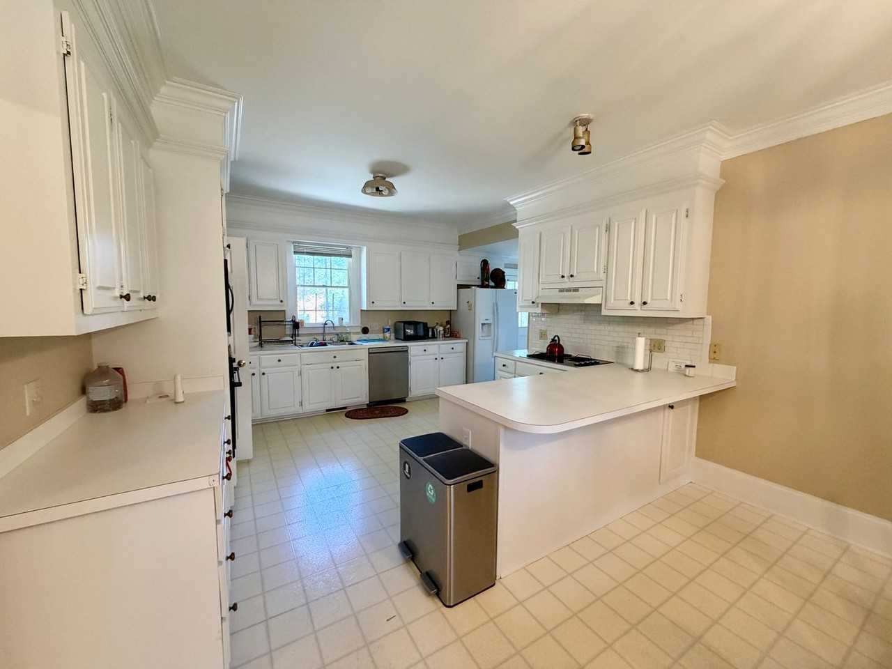 525 Meadowbrook Dr - Photo 6 of 21