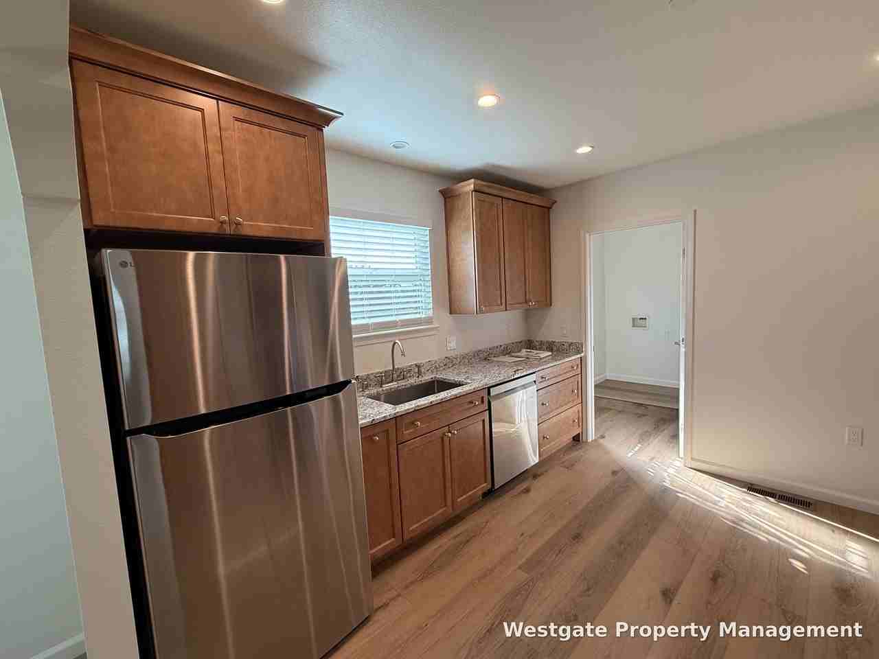 1346 Skillman Ln - Photo 7 of 18