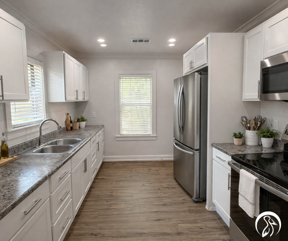 104 Anderson St - Photo 2 of 7