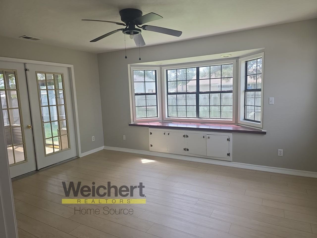 2804 Brookside Cir - Photo 5 of 14