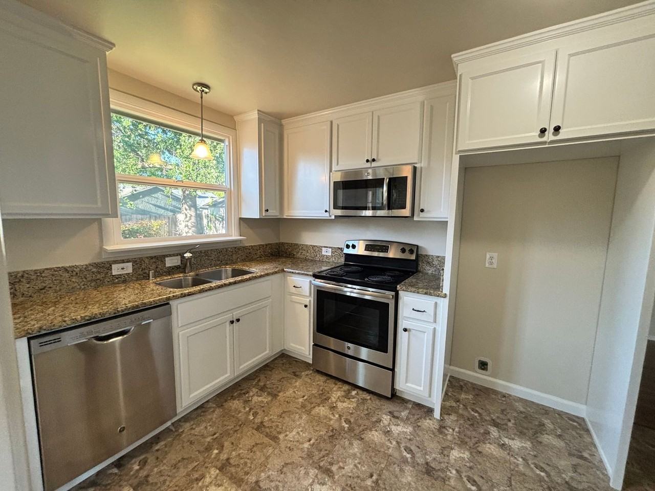 29 Southwood Dr - Photo 6 of 17