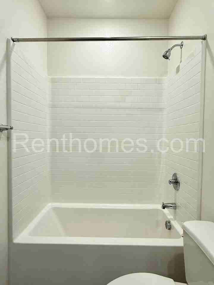 5481 Seacliff Pl #95 - Photo 5 of 27