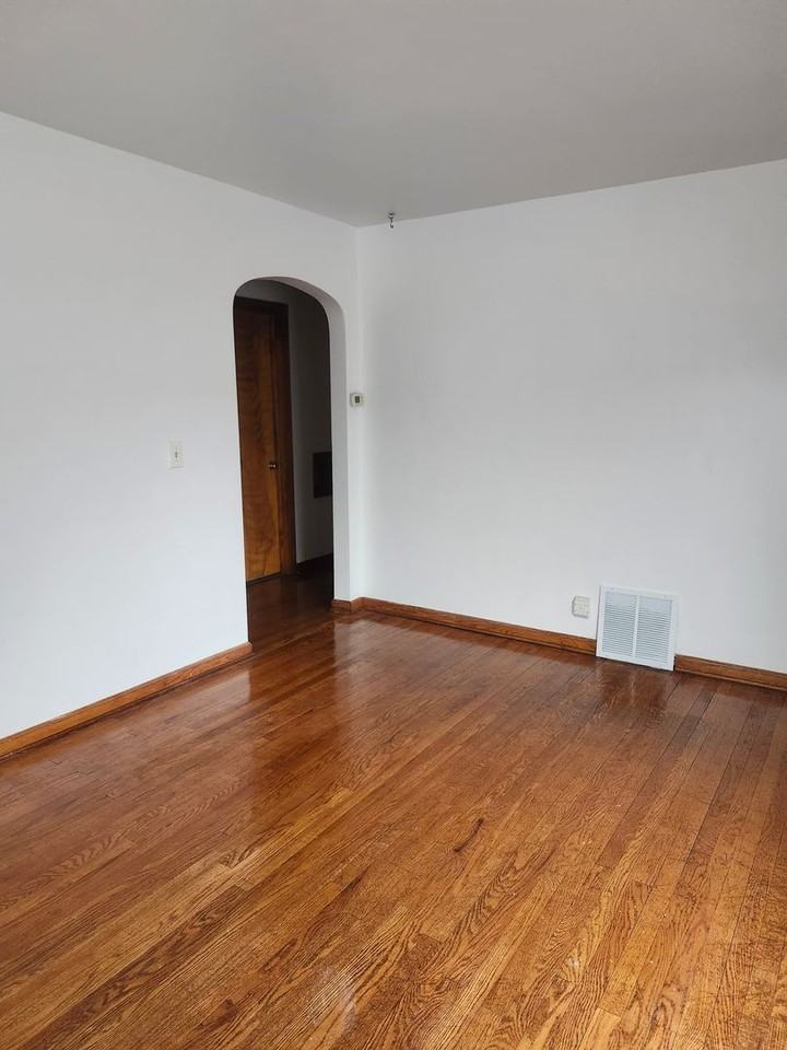 3417 N 97th St - Photo 5 of 43