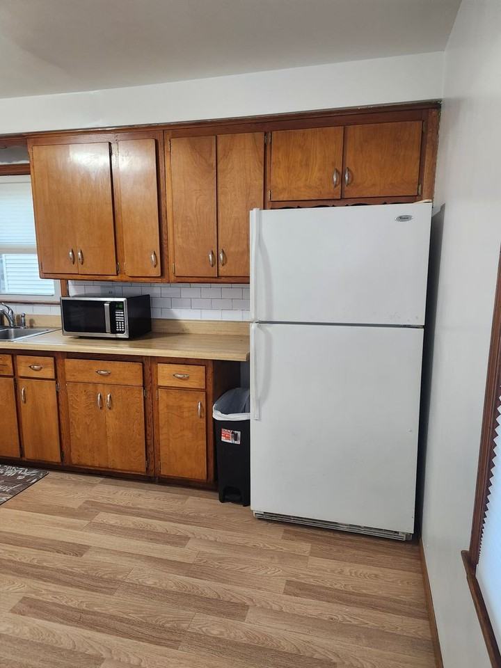 3417 N 97th St - Photo 7 of 43