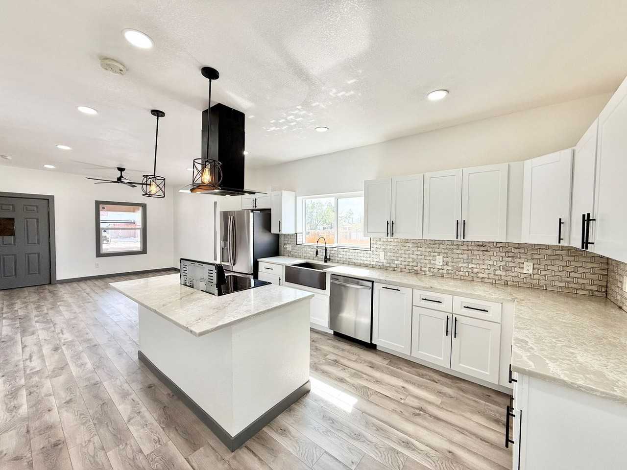 1835 - 1839 E 4th St - Photo 7 of 47