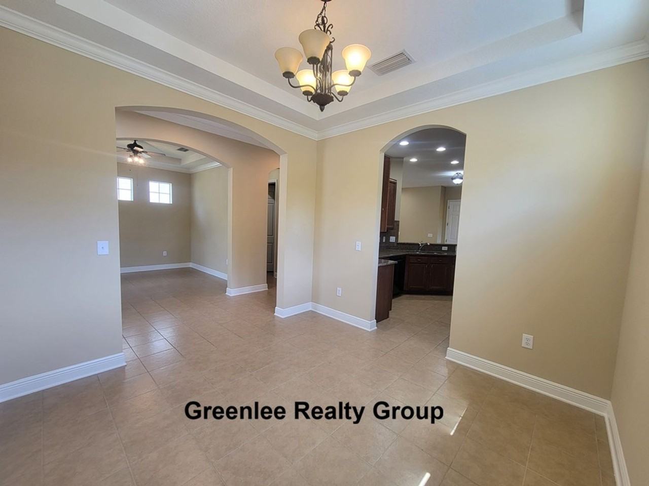 10418 Fenceline Rd - Photo 7 of 37