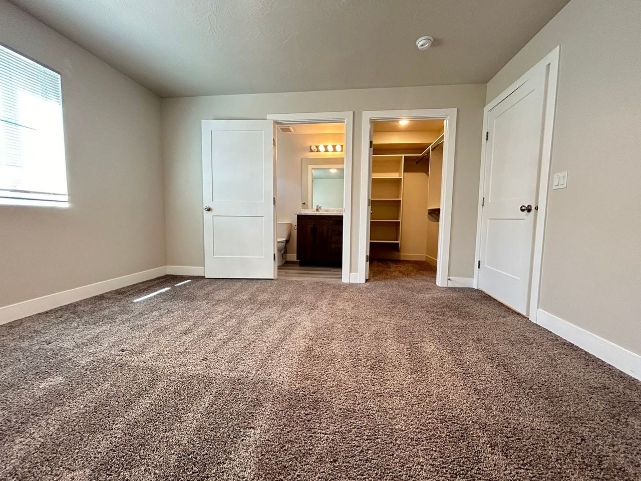 258 W 2100 N #1 - Photo 4 of 10