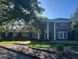 featured image of 4011 Spring Mountain Rd