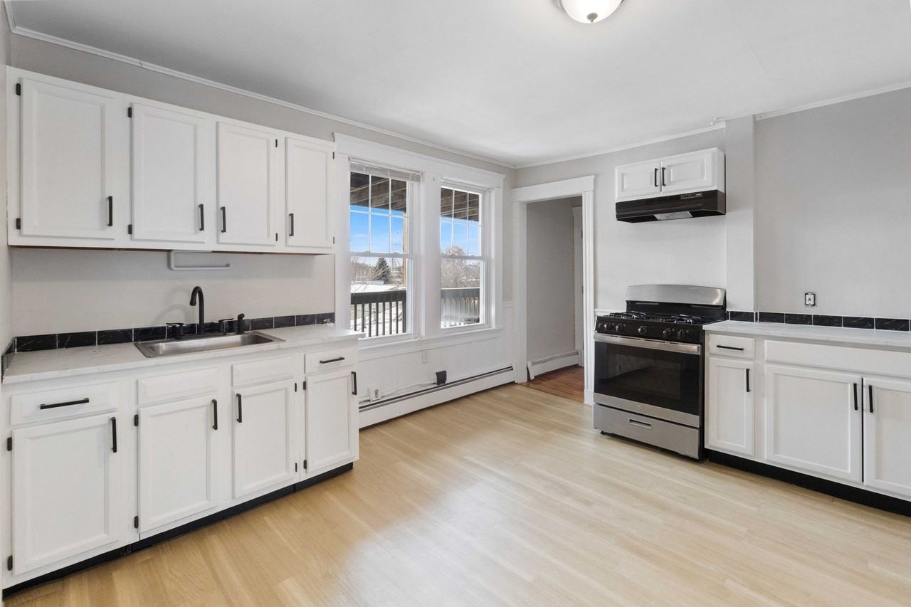 248 Rantoul St - Photo 2 of 28