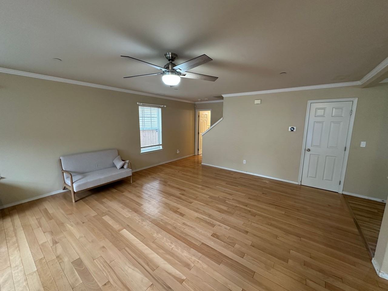 1207 Hudson St - Photo 4 of 20