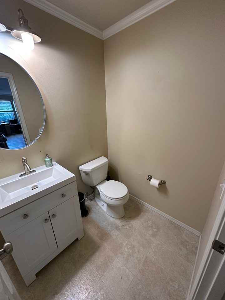 1207 Hudson St - Photo 6 of 20