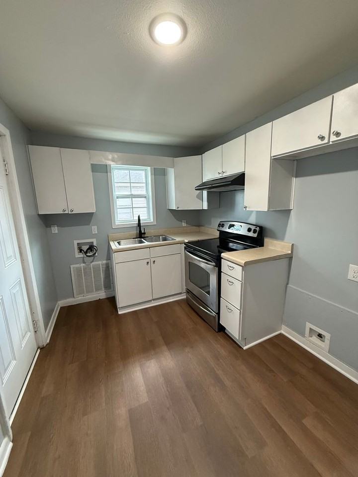 530 N Main St - Photo 2 of 6