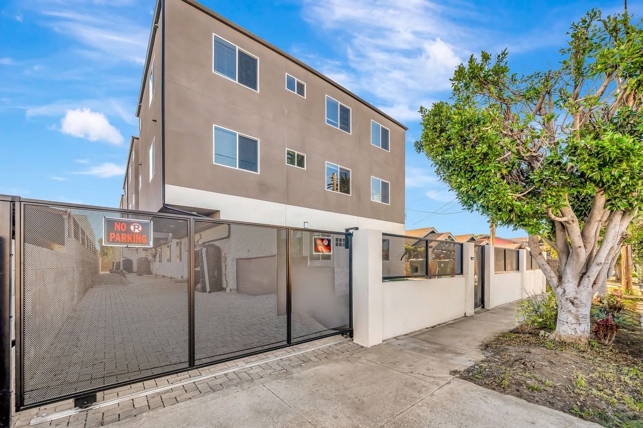 USC Student Residences at 37th Street - Photo 2 of 5