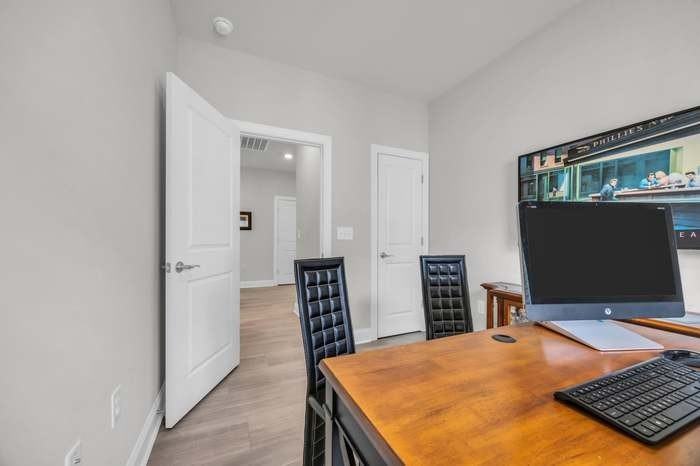 1317 Captain Hooks Way - Photo 5 of 19