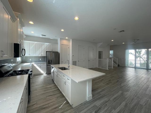 8086 Hobbes Way - Photo 4 of 7