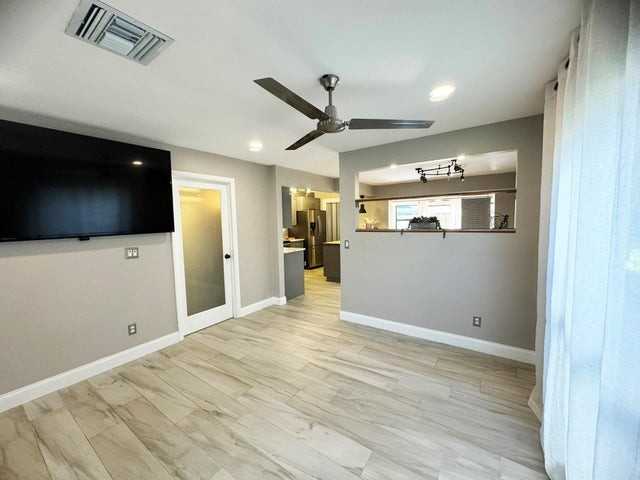321 Sandtree Drive - Photo 6 of 8