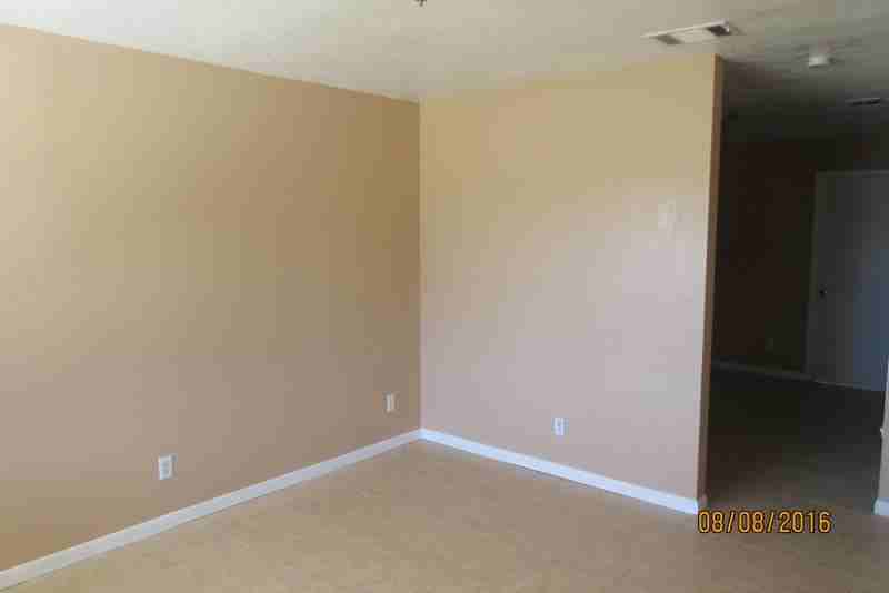 1012 Georgetown Rd - Photo 2 of 18