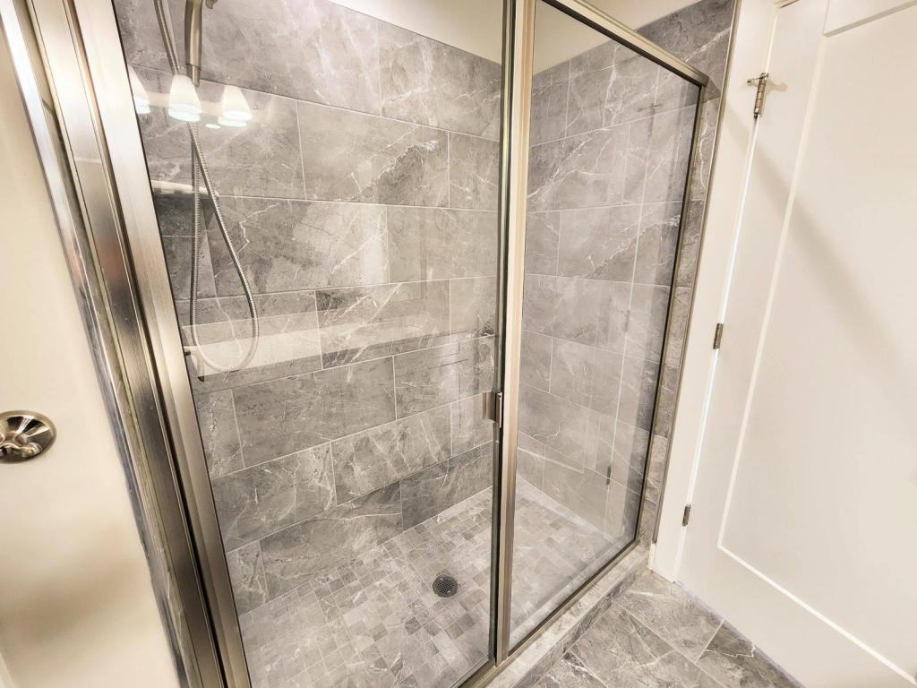 277 E 1500 N - Photo 6 of 16